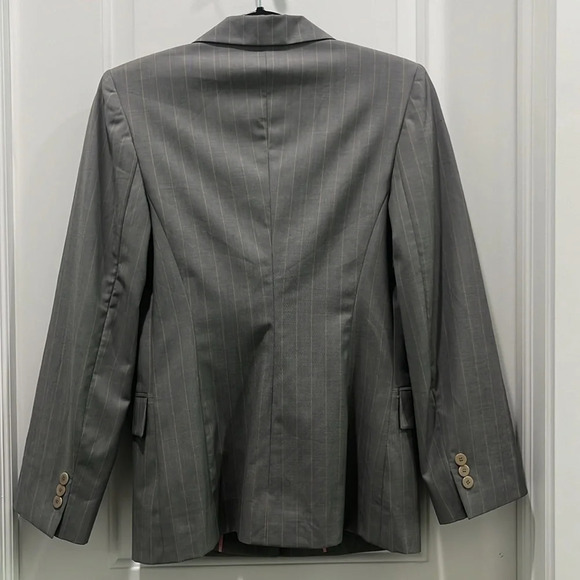 Rodier Gray Pinstripe Tapered Tailored Blazer Sz 44 - Picture 6 of 6